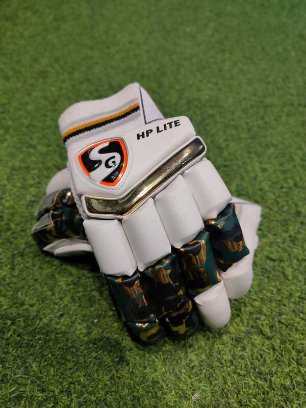 CRICKET BATTING GLOVES SG HP LITE