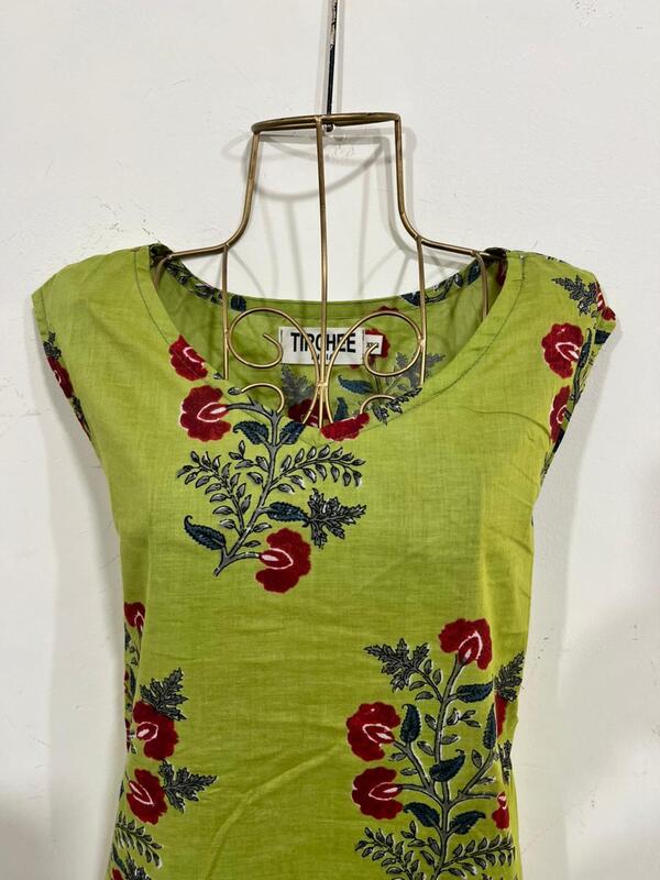 Saira's A-line Dress With a Back Tie - Green & Red Flowers