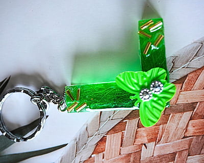 'L' LETTER FEATHER BUTTERFLY KEYCHAIN 'L' LETTER FEATHER BUTTERFLY KEYCHAIN