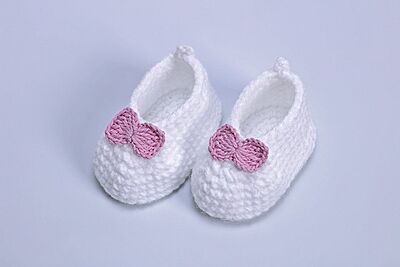 Blush Pearl Bow Baby Booties - White and Pink Blush Pearl Bow Baby Booties - White and Pink