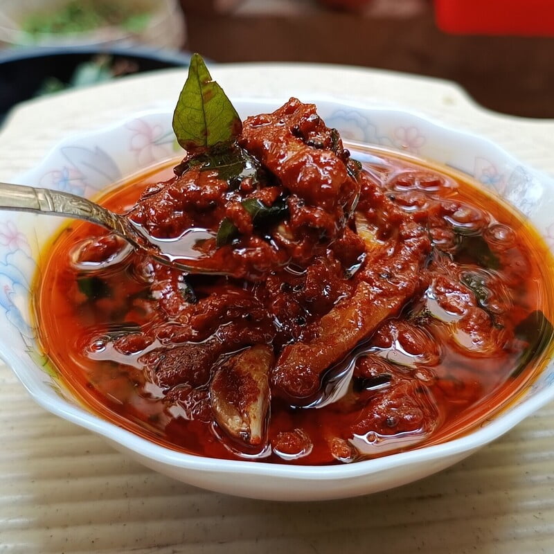 1kg Magaya (Mango Slice) Pickle made with Organic chilli and cold pressed Ground Nut Oil