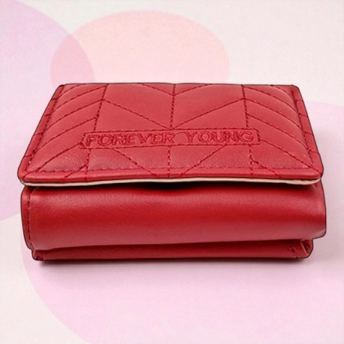 Elegant Quilted Women's Wallet