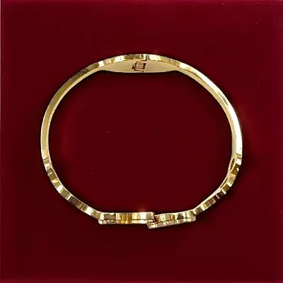 Dainty Butterfly Bangle Bracelet with Pearl-like Inlay