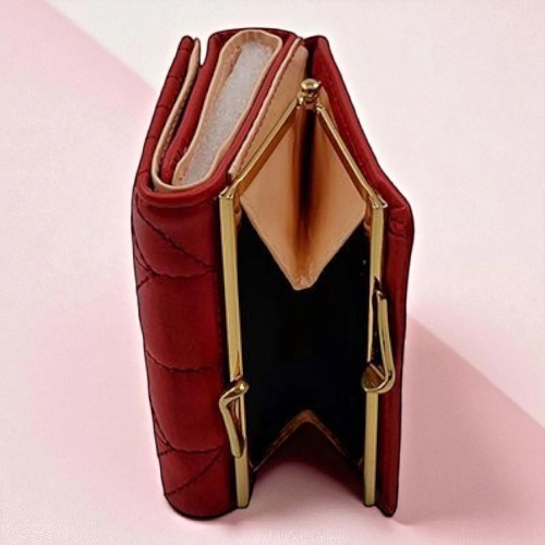 Elegant Quilted Women's Wallet