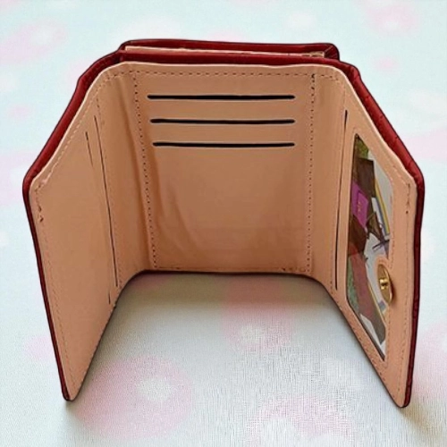 Elegant Quilted Women's Wallet