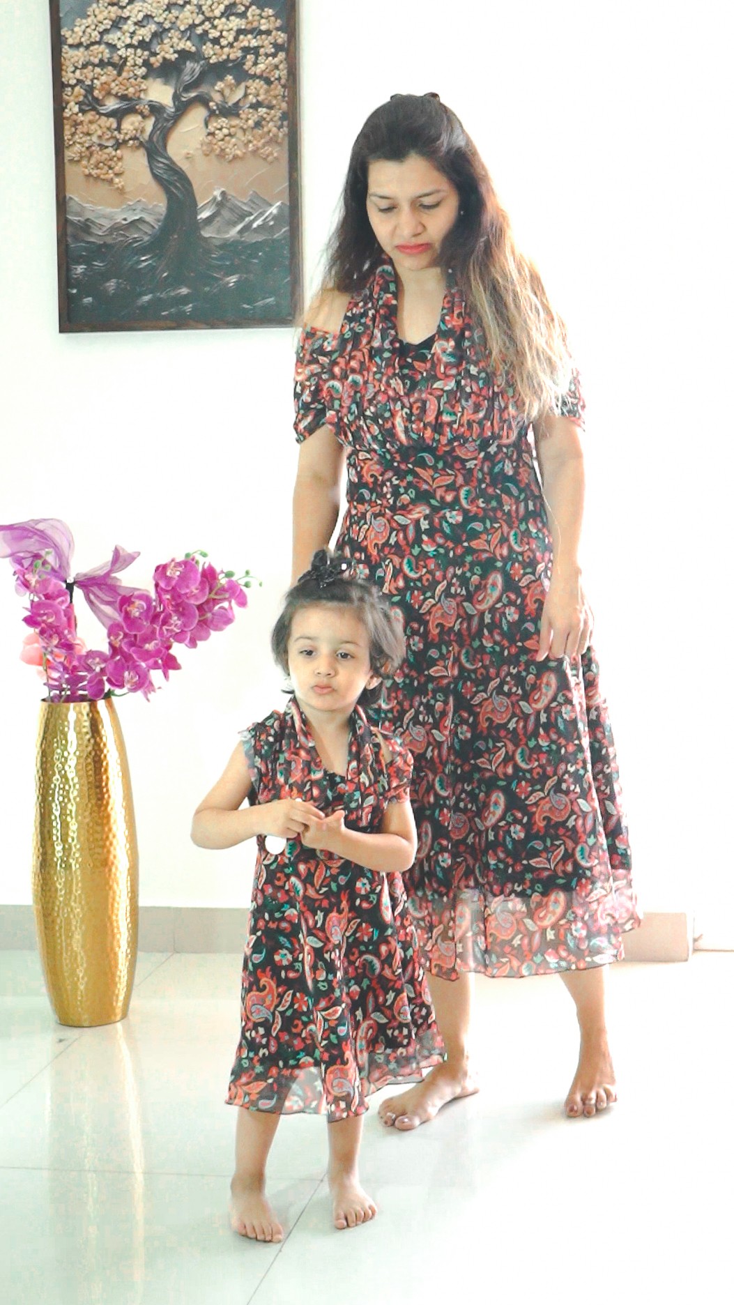 Floral Harmony Mother-Daughter Dress Set with Elegant Lace Details