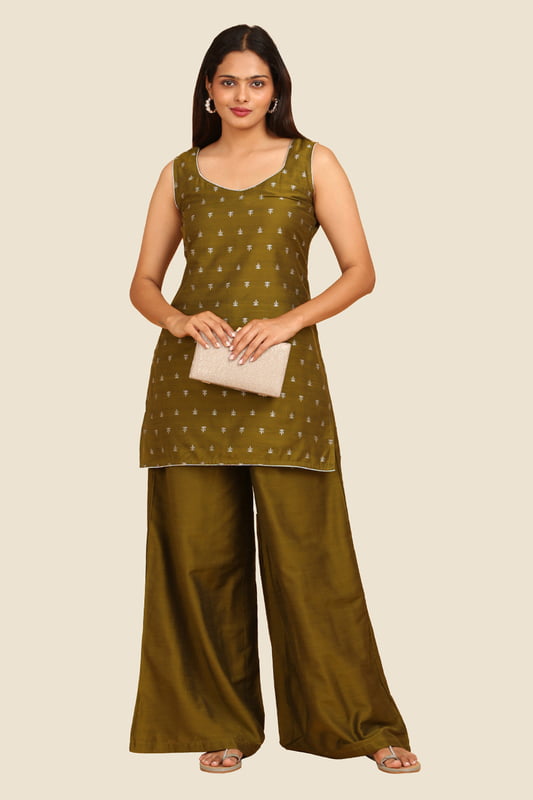 Women's Sleeveless Jacquard Short Kurta