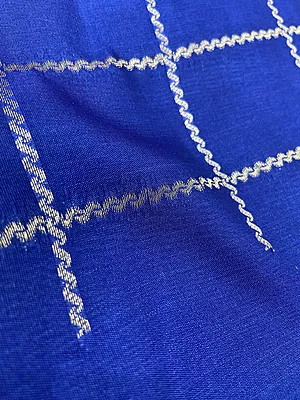 ? Royal Blue Soft Silk Saree with Elegant Check Pattern & Paisley Motifs ✨