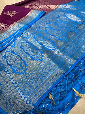 Add a touch of timeless elegance to your wardrobe with this gorgeous Mashru silk saree