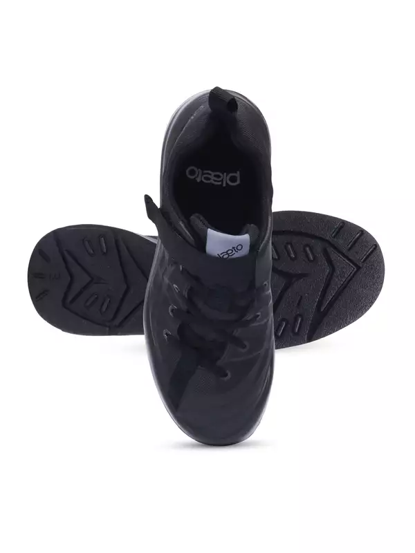 Plaeto Nova Black Shoes