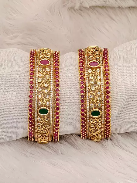 Bangles Combo ?