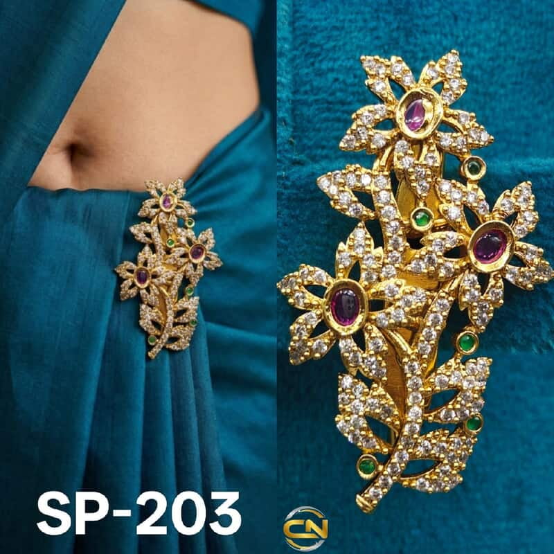 flower saree pin ?