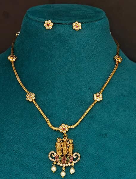 Mini choker jewellery