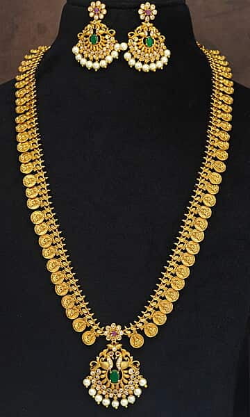 Laxmi devi design long haram ?