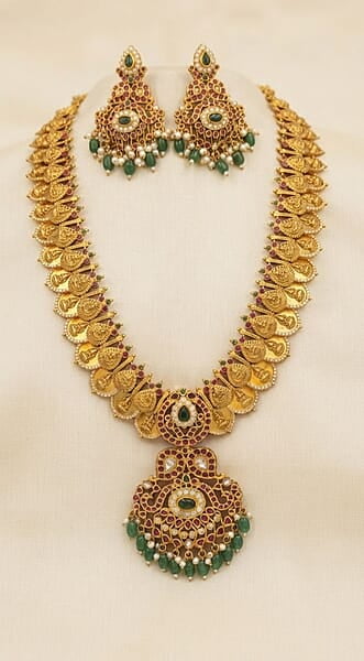 Kempu stone laxmi devi design long haram ?