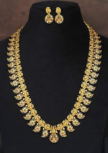 peacock design with laxmi devi long haram ?
