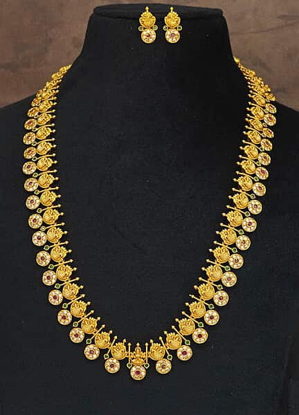 peacock design with laxmi devi design long haram ?
