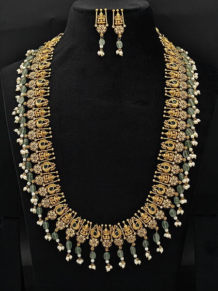 Laxmi devi design long Haram ?