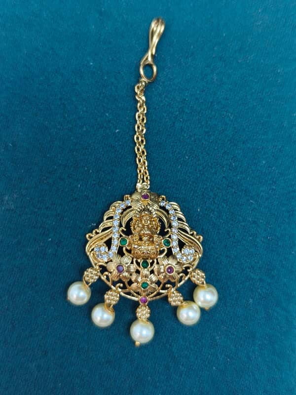 laxmi devi design mang tika