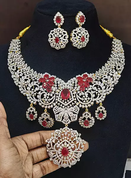 GJ Finishing Necklace ?