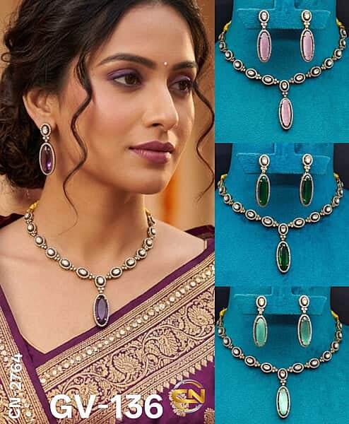 fancy neckset ?