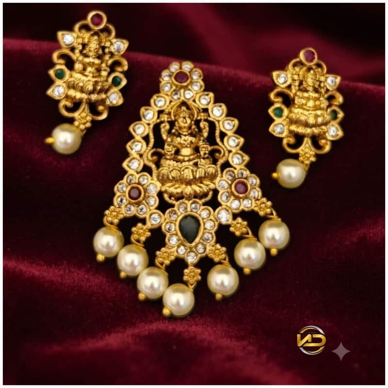 Lakshmi devi locket with earrings ?