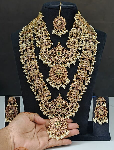 Beautiful kempu stone combo set ?