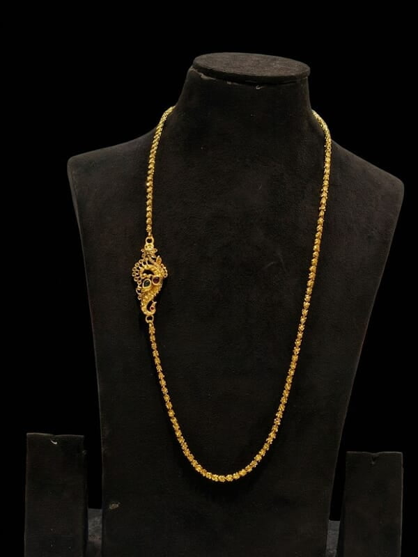 side locket chain ✨