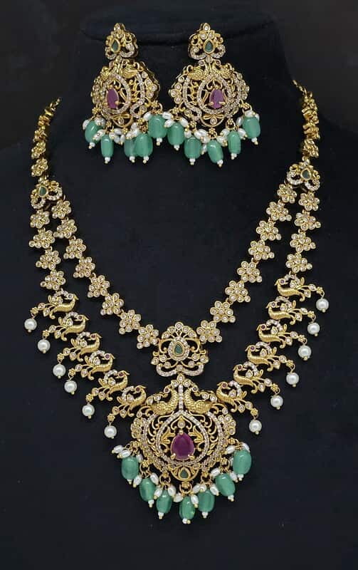 peacock design two sep necklace ?