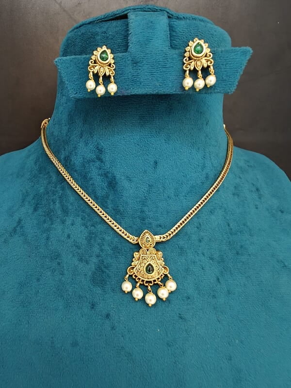 premium quality beautiful necklace