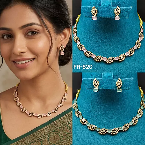 Beautiful mehandi finishing necklace ?