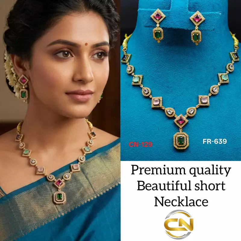 Beautiful Mehandi polish short Necklace