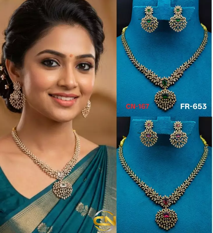 Beautiful Mehandi polish short necklace