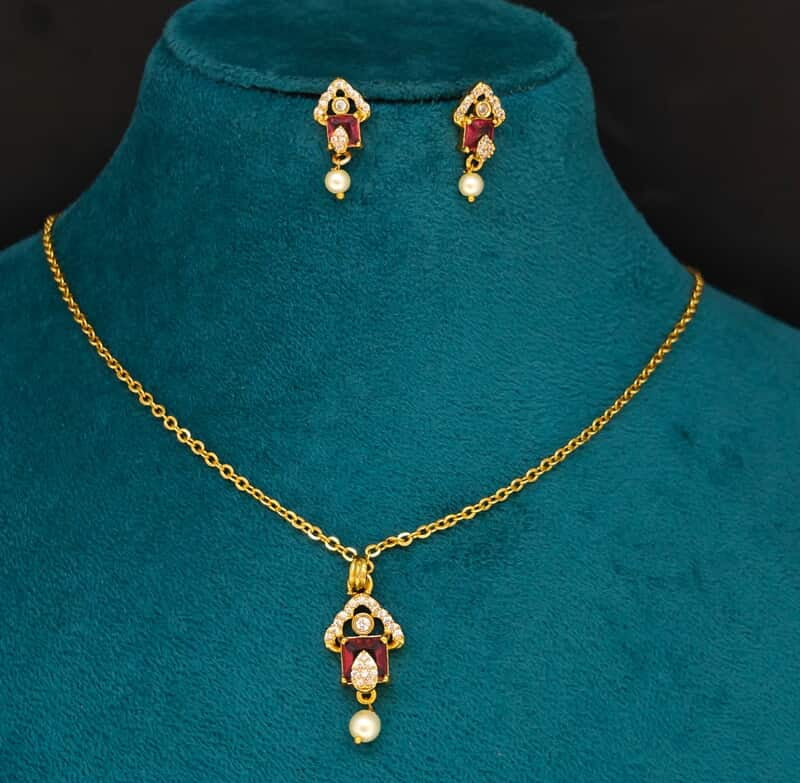 Locket with chain jewellery