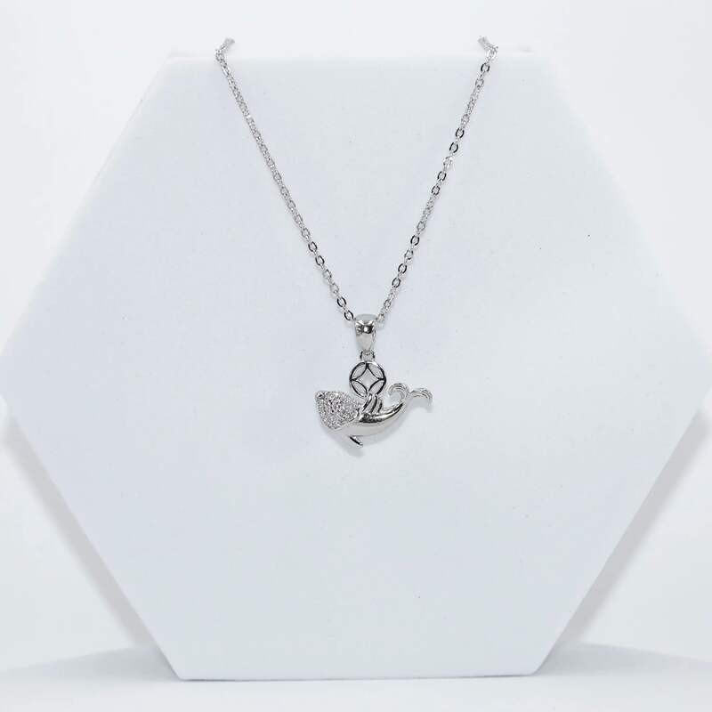 92.50 silver Fish pendent with chain