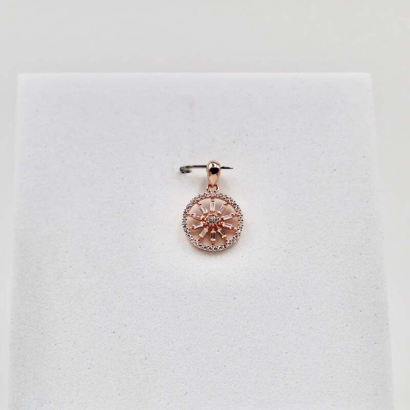 92.50 silver  rose gold Dimond wheel pendent