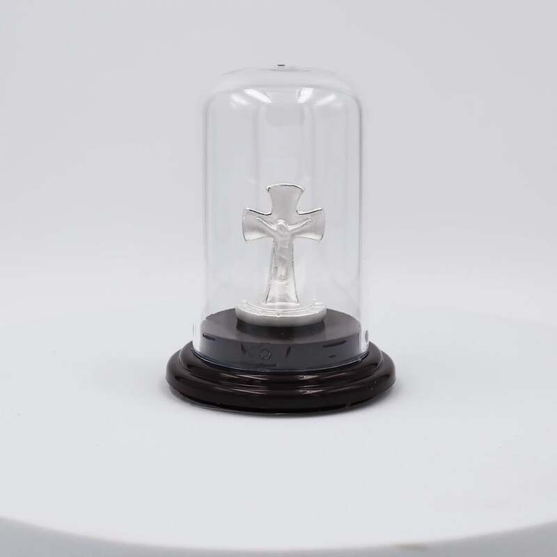 Silver Jesus Statue: Prayer, Gift, and Car Adornment