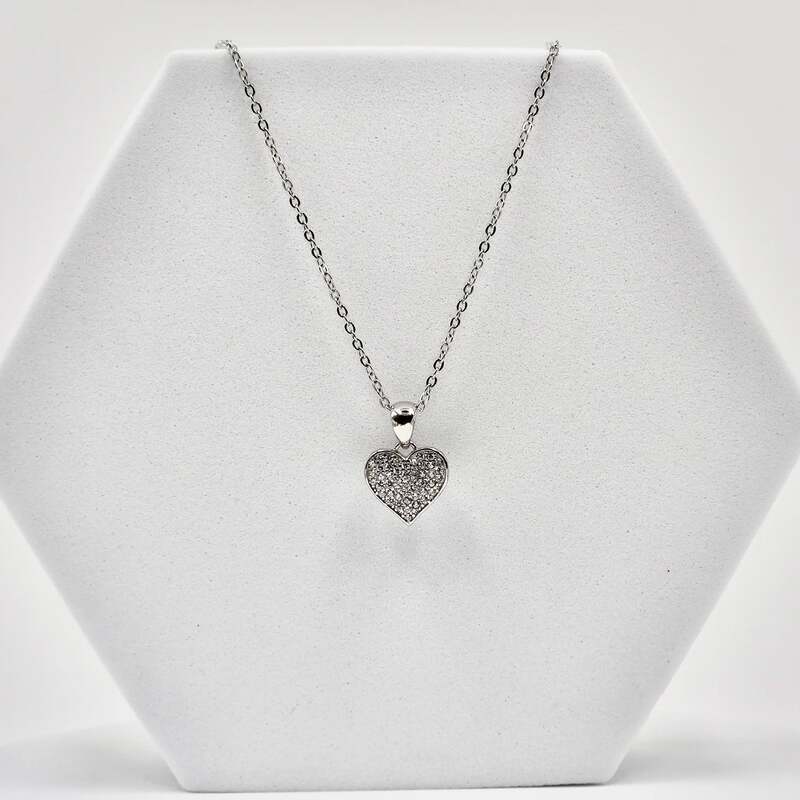92.50 silver Dimond Heart Pendent with chain