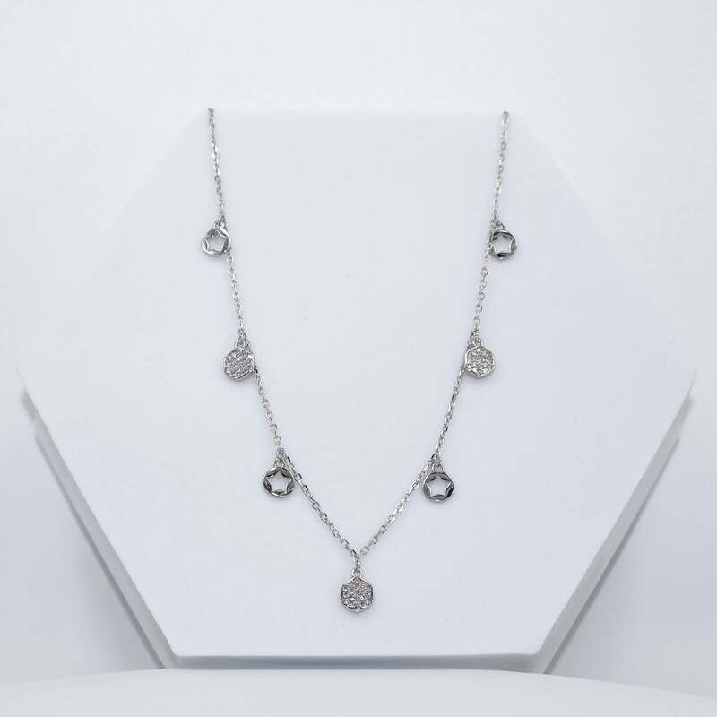 92.50 rose gold mini neckless with 7 dimond hangings