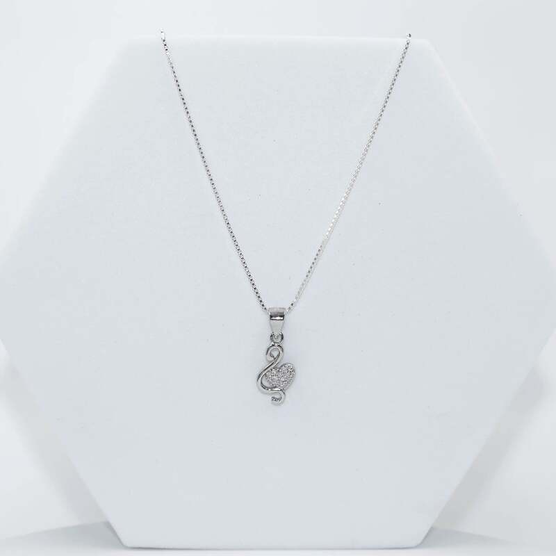 92.50 Silver SWAN WITH HEART pendent with Chain