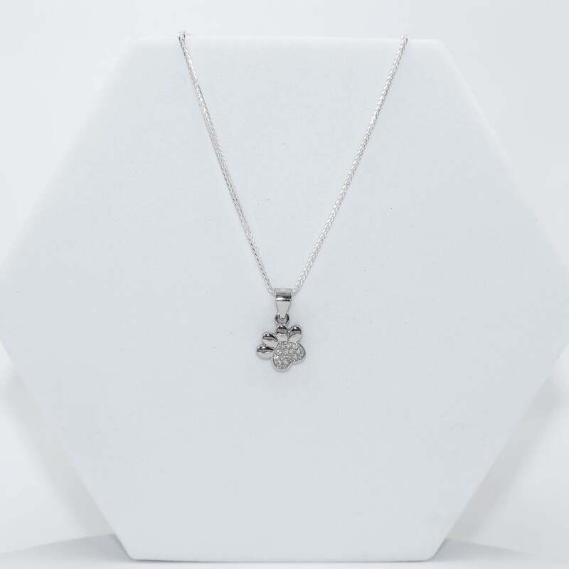 92.50 silver paw symbol Pendent with chain