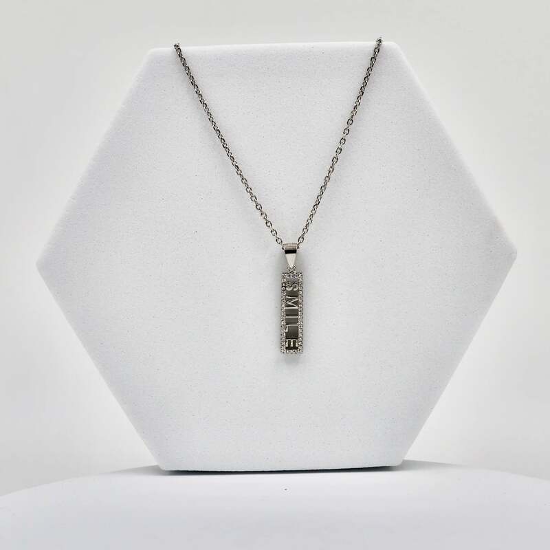 92.50 silver Smile pendent with chian