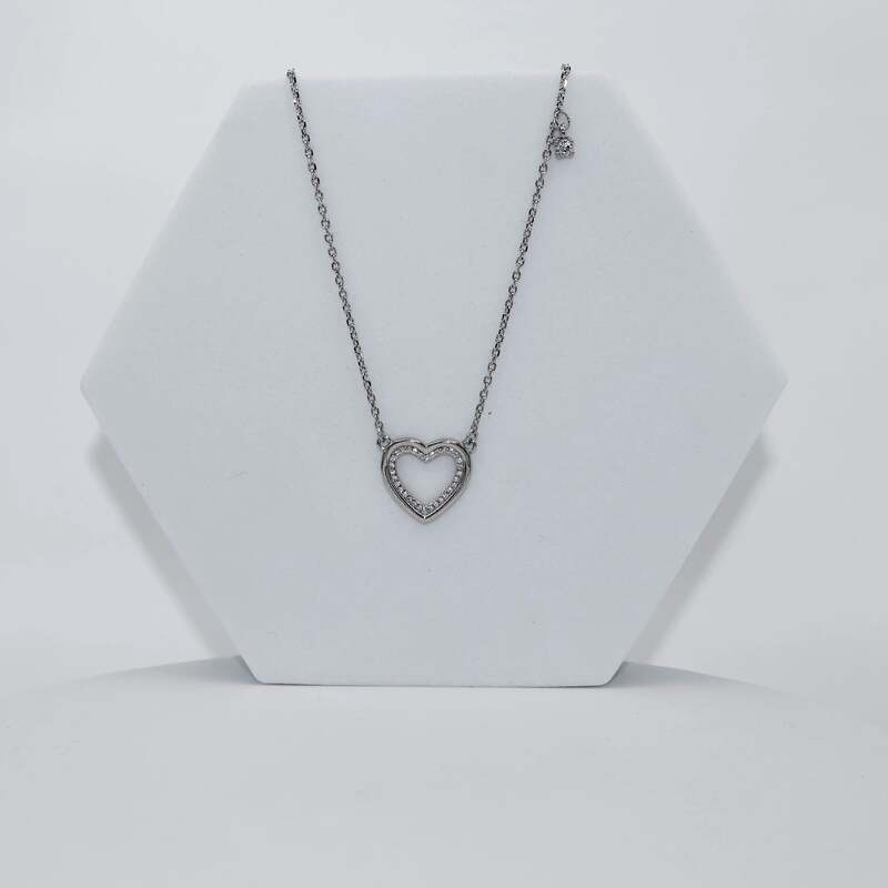 92.50 silver Heart shaped Dimond Pendent with Chain