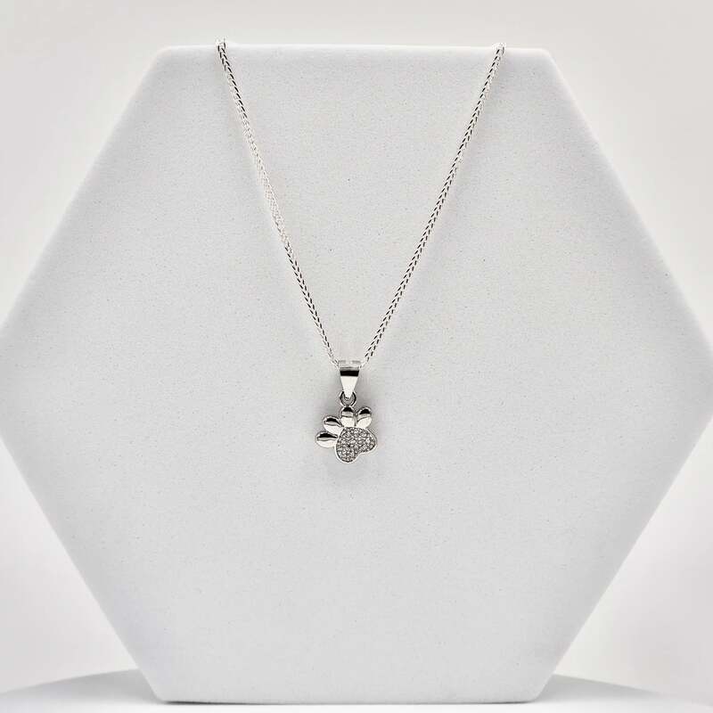92.50 silver paw symbol Pendent with chain