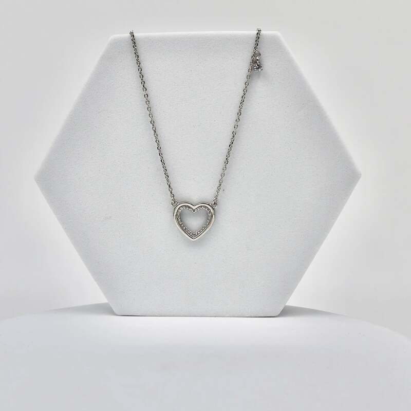 92.50 silver Heart shaped Dimond Pendent with Chain