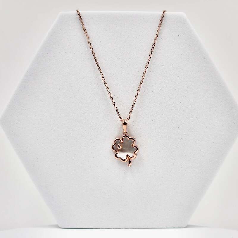 92.50 rose gold rose flower with stone chain
