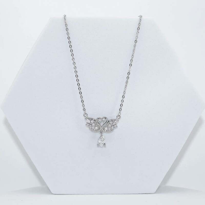 92.50 Silver Dimond Double Swan Pendent with Chain