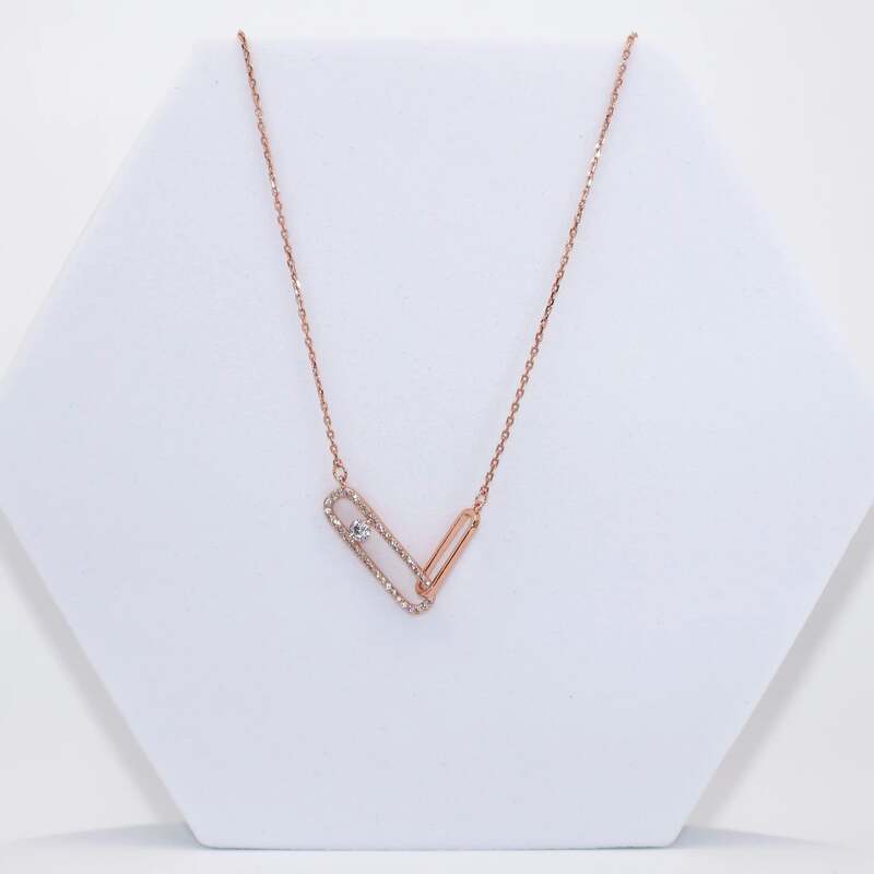 92.50 rose gold Dimond links with chain
