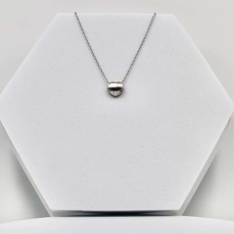 92.50 silver Heart Pendent With Chain