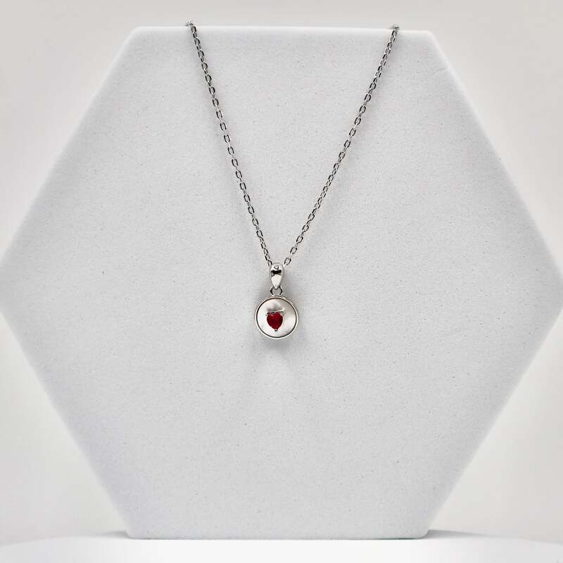 92.50 SILVER red heart stone pendent with chain